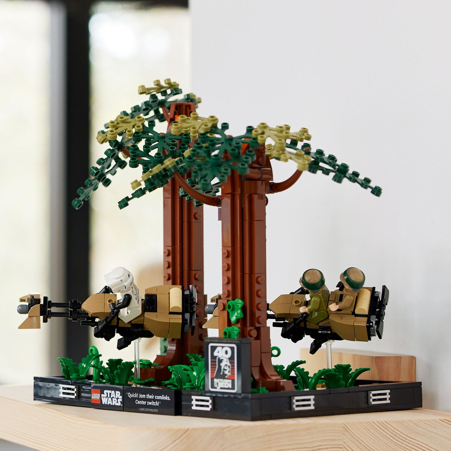 LEGO® Star Wars 75353 Verfolgungsjagd auf Endor™ – Diorama