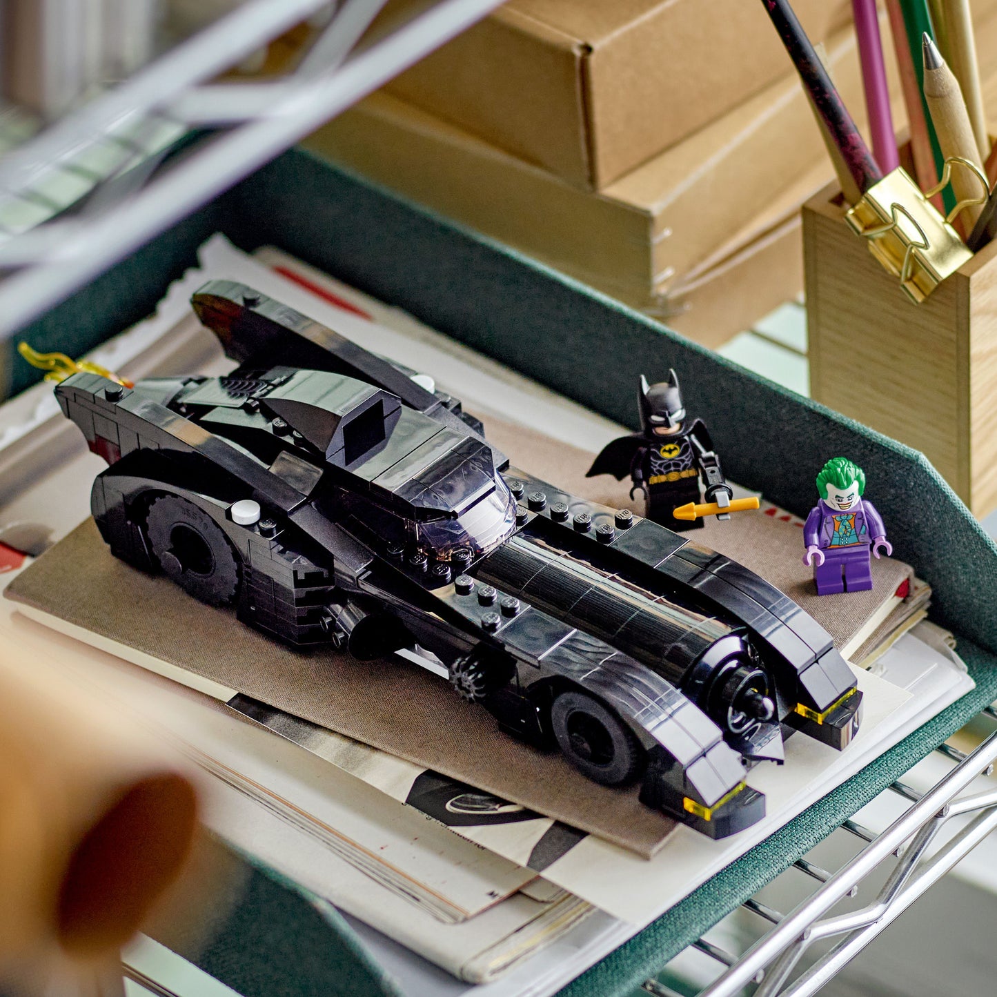 LEGO® Super Heroes 76224 Batmobile™: Batman™ verfolgt den Joker™